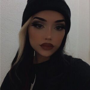 Meet your Posher, Karla